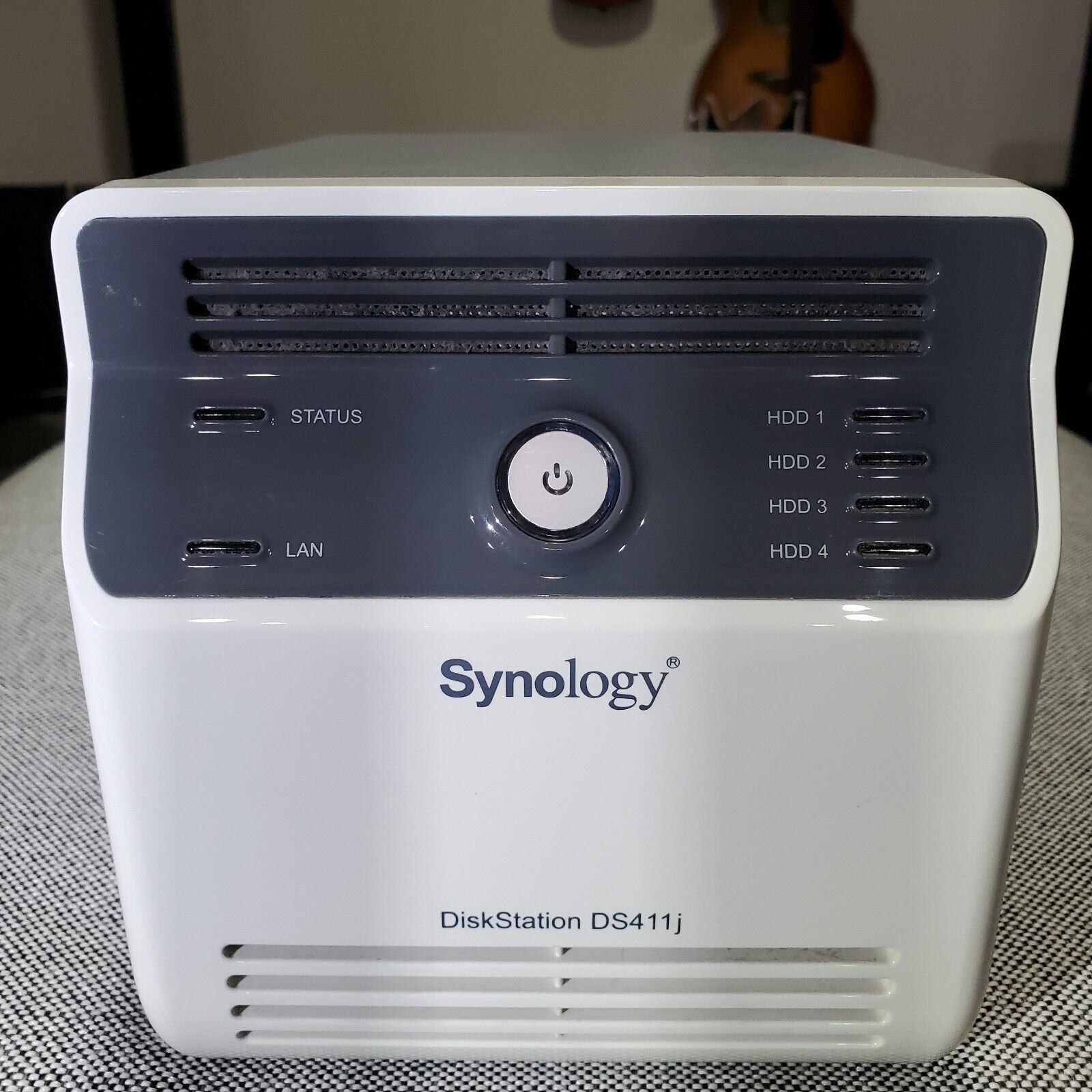 Synology Diskstation DS411J 4 bay 12 TB (4x3Tb) HDD Great Gondition Reset Ready