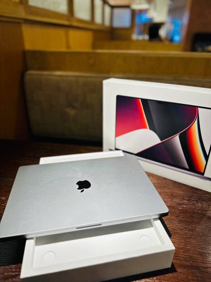 Apple MacBook Pro ( 16-inch 2021 )