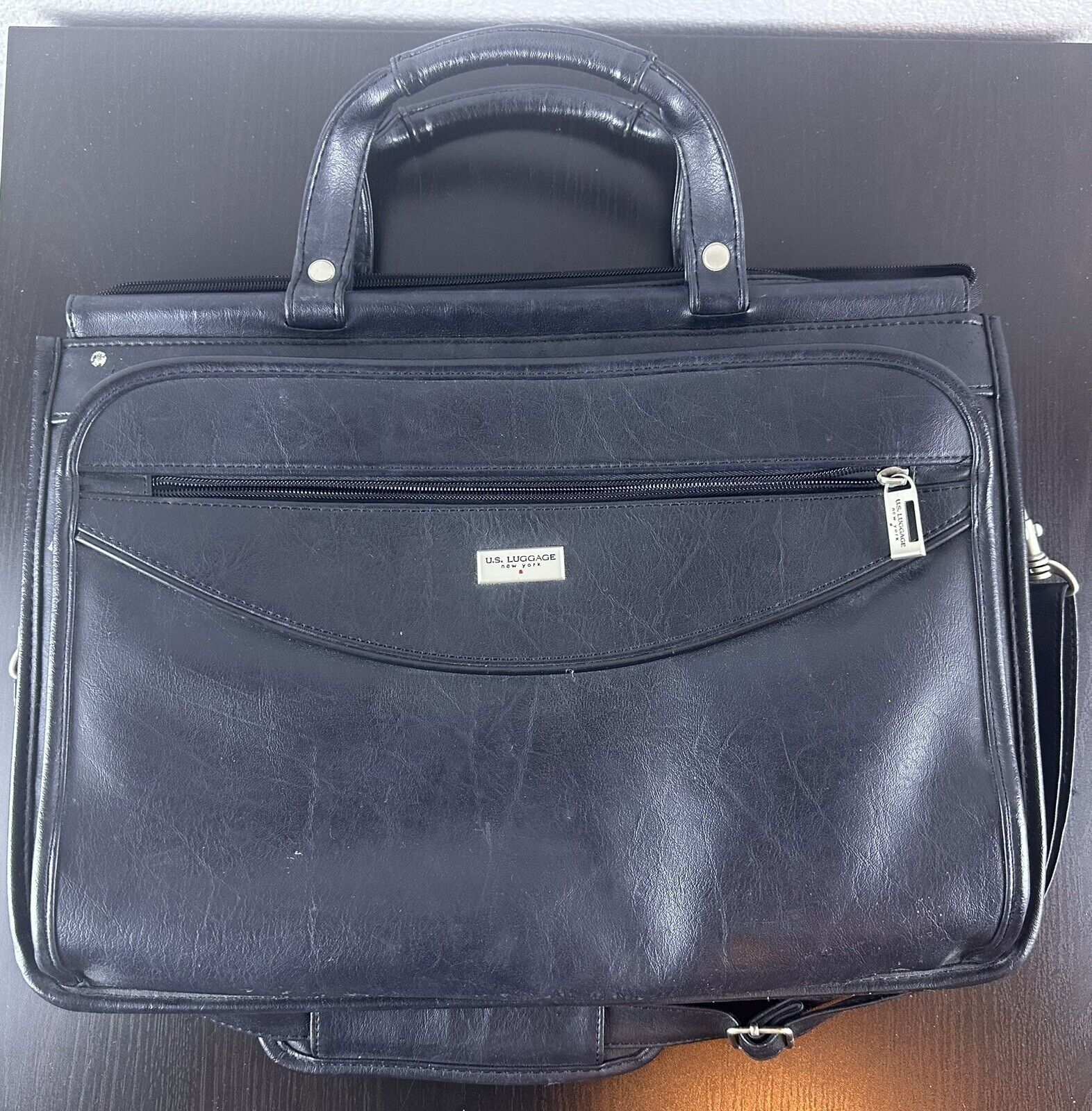 U.S. Luggage New York Black - Briefcase/Laptop/Travel Bag with Retractable Strap