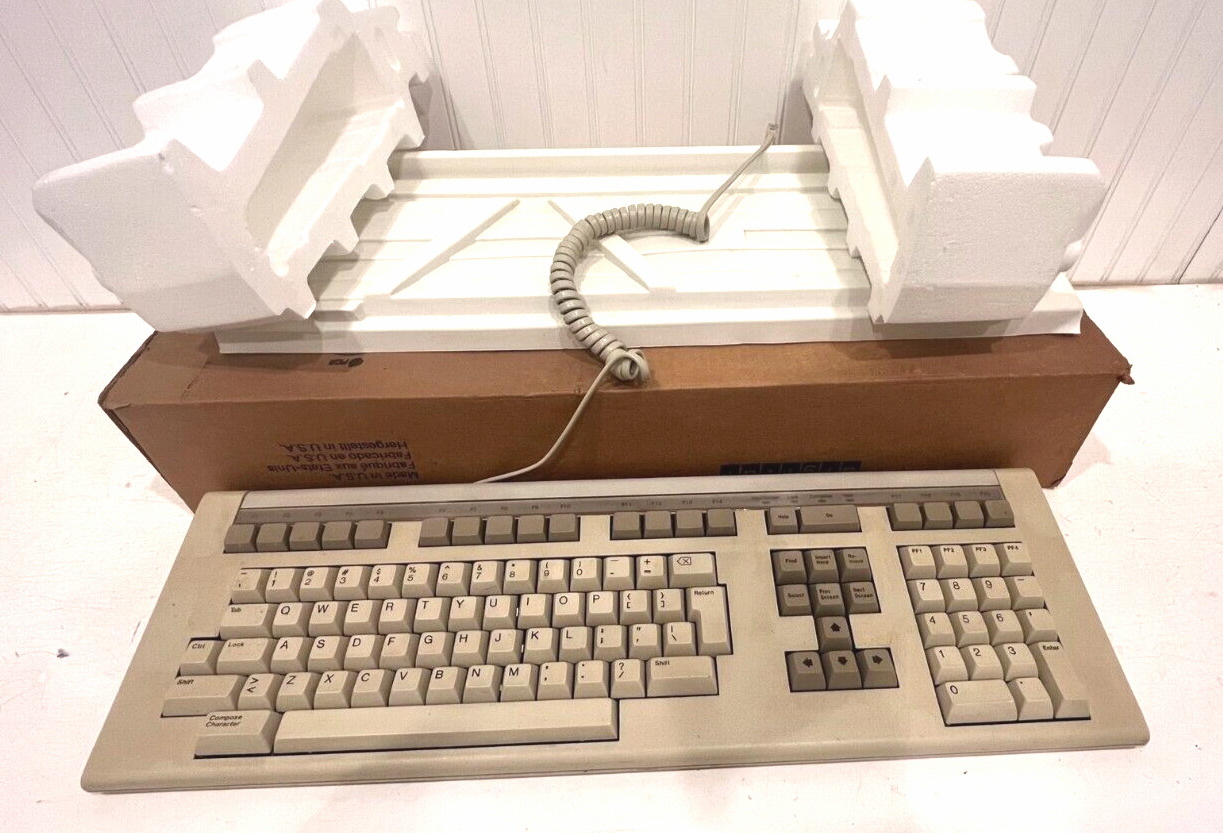 Digital DEC LK201AA Terminal Keyboard RJ11 Connection Mainframe in original Box