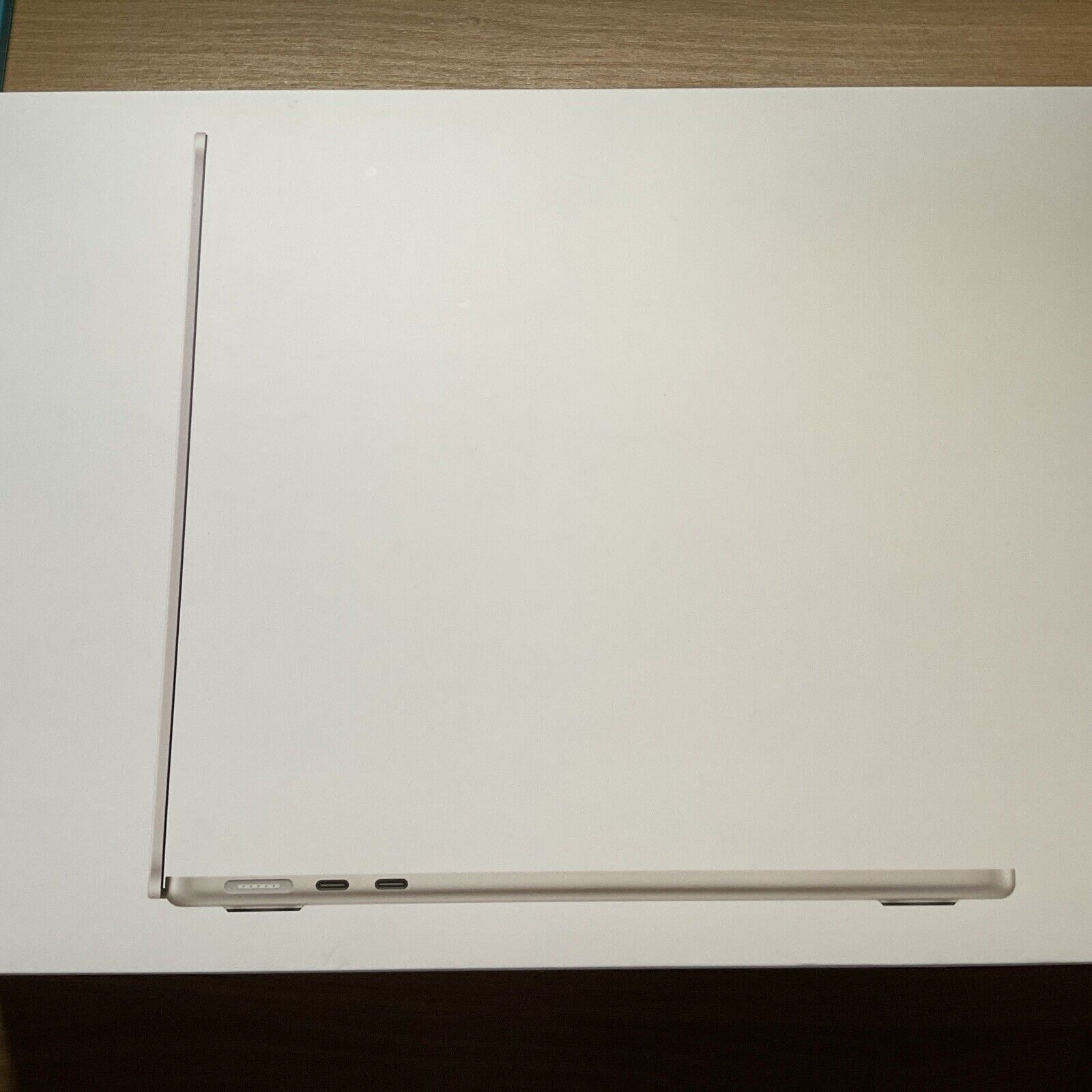 Apple Macbook Air 2024 M2 13.6” Starlight EMPTY BOX ONLY