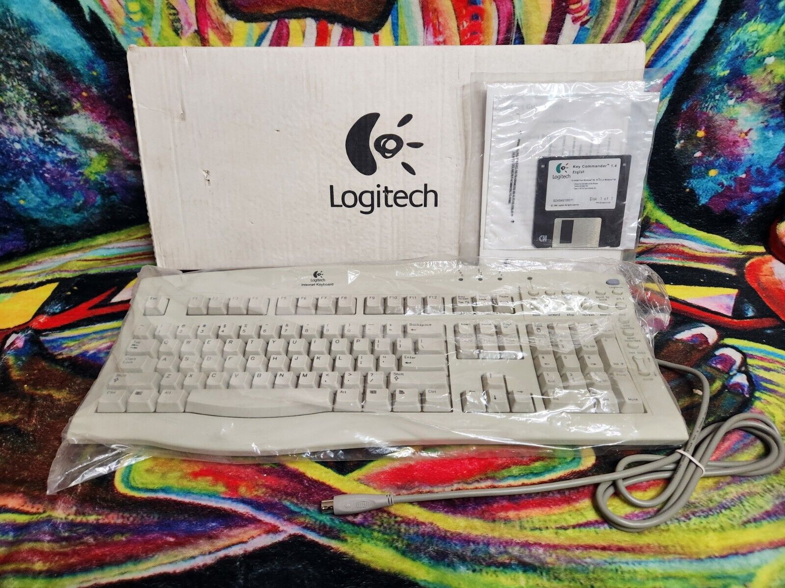 New Vintage Logitech Keyboard SK-2500 Model Y-SB3 with Drivers Open Box Unused