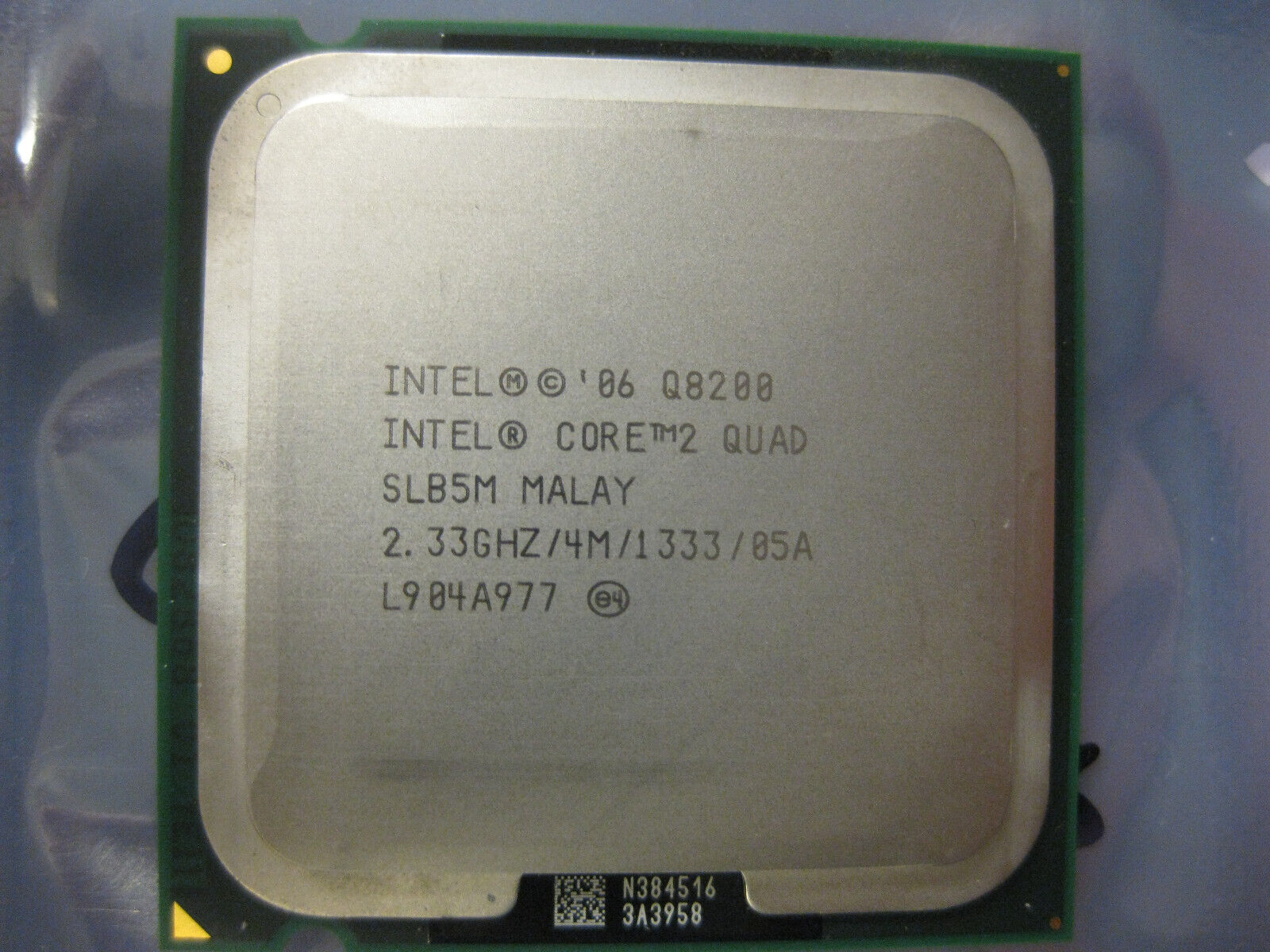 Intel Core 2 Quad Q8200 SLB5M  2.33GHz Quad-Core LGA 775 CPU Processor