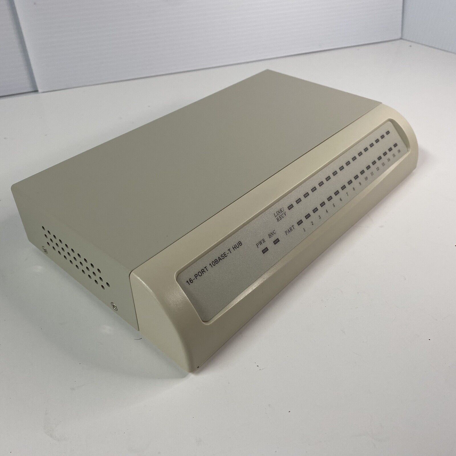 Vintage NEW Advanced Network Product 10BASE-T Hub 16 Port *BEAUTIFUL*