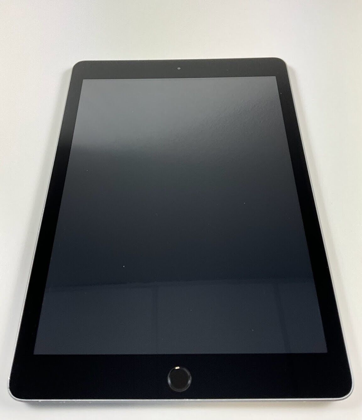 (Defective Fingerprint) Apple iPad 6th Gen. 128GB, Wi-Fi, 9.7in - Space Gray 