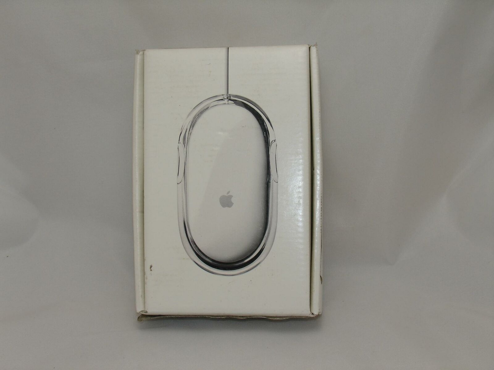 Rare Vintage Collectible Apple M5769 Optical Pro Mouse - White (M9035G/A)