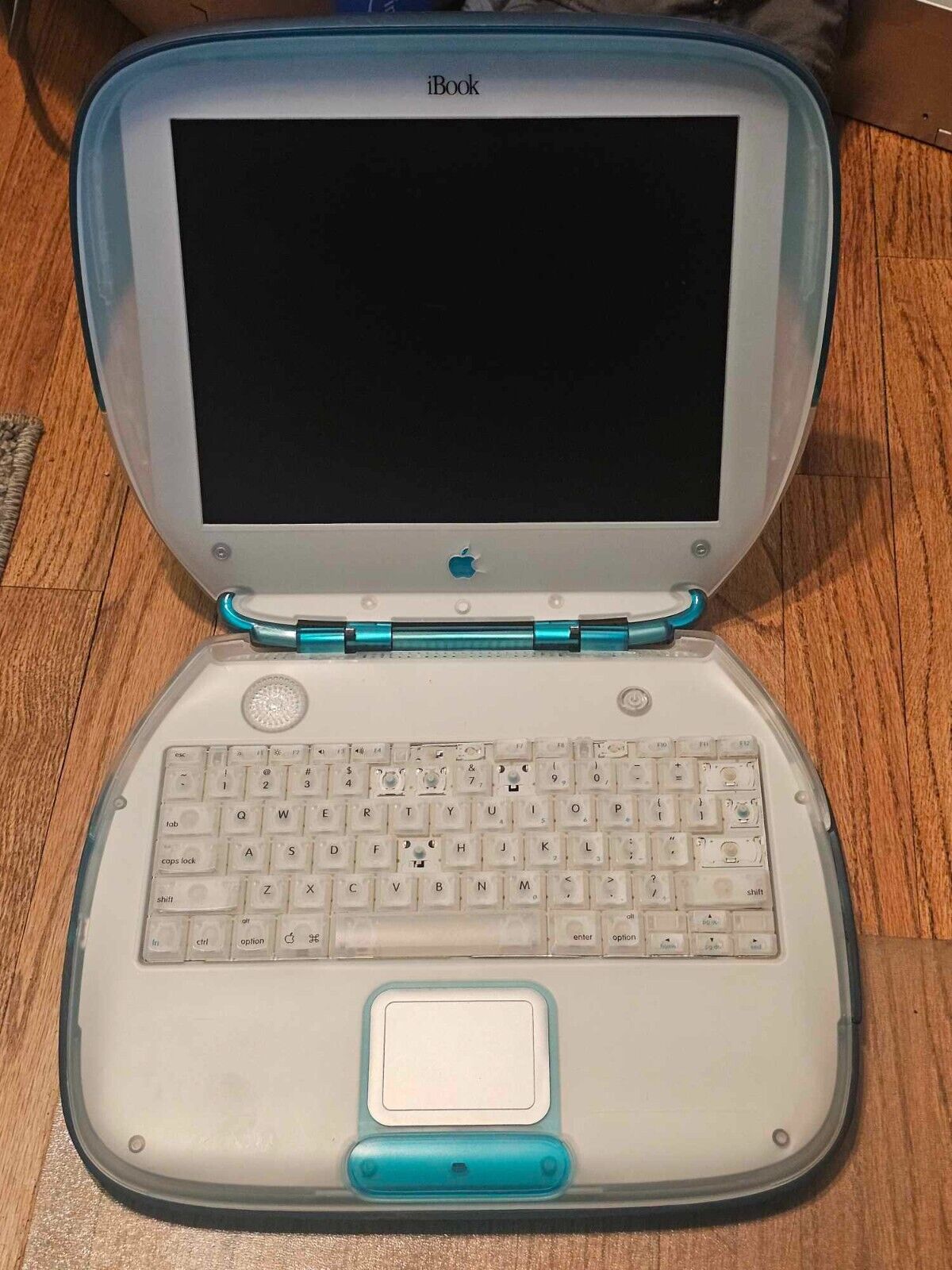 Clean Apple iBook G3 Clamshell Blueberry Powerbook 300MHz 32MB - Tech Special