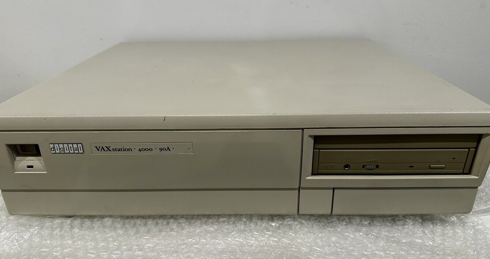 DEC Vaxstation 4000/90A VS49K-AB 54-21177-02 Complete With 128MB and Graphics