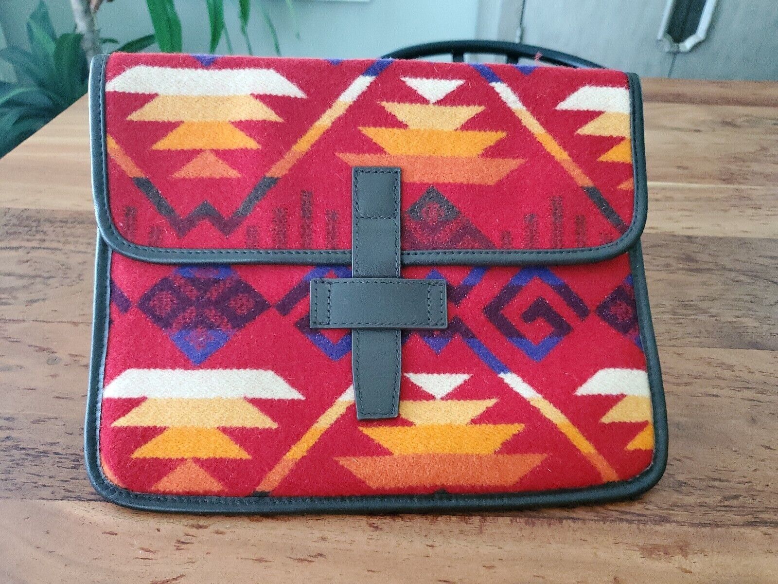 PENDLETON iPad Tablet Case Woollen Mills Navajo Aztec Pattern