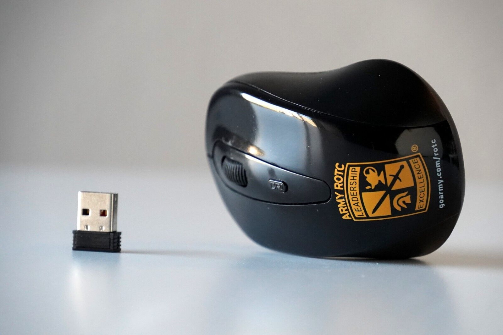US ARMY ROTC - USB Wireless Optical Mouse 2.4 Ghz, Comes With Dongle