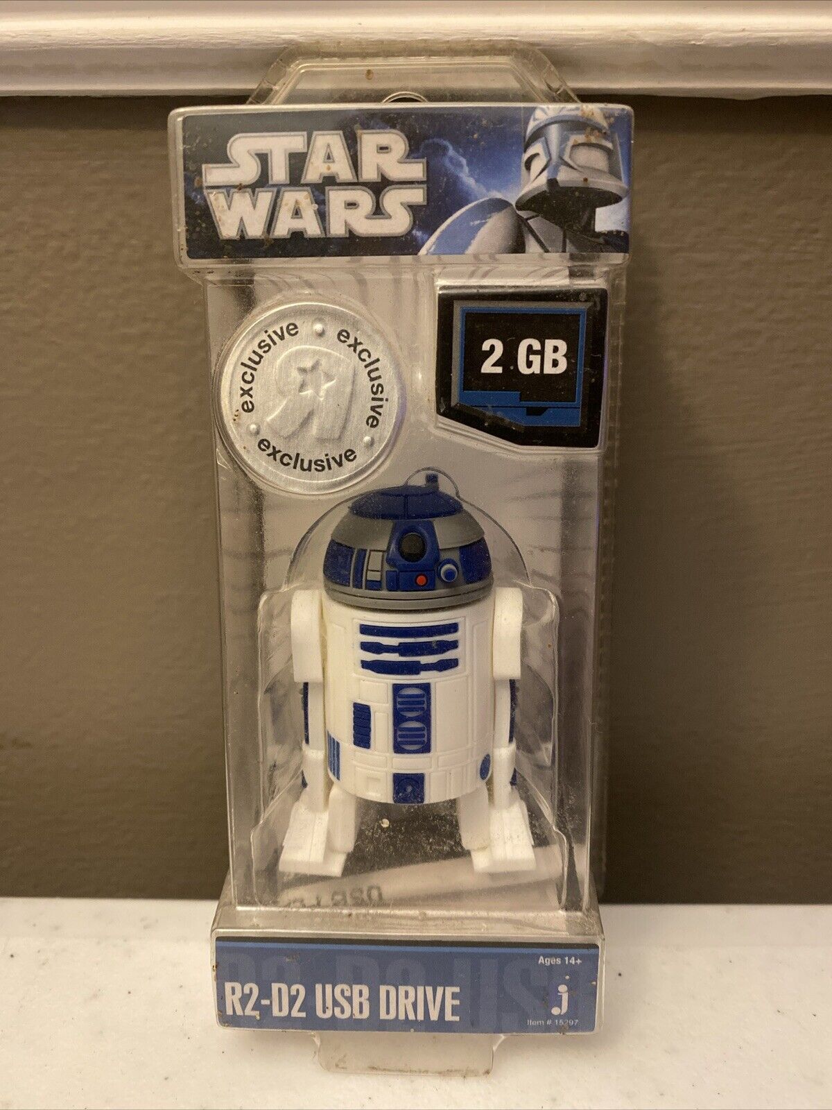 Star Wars 2GB R2-D2 Exclusive USB Flash Drive NEW T2