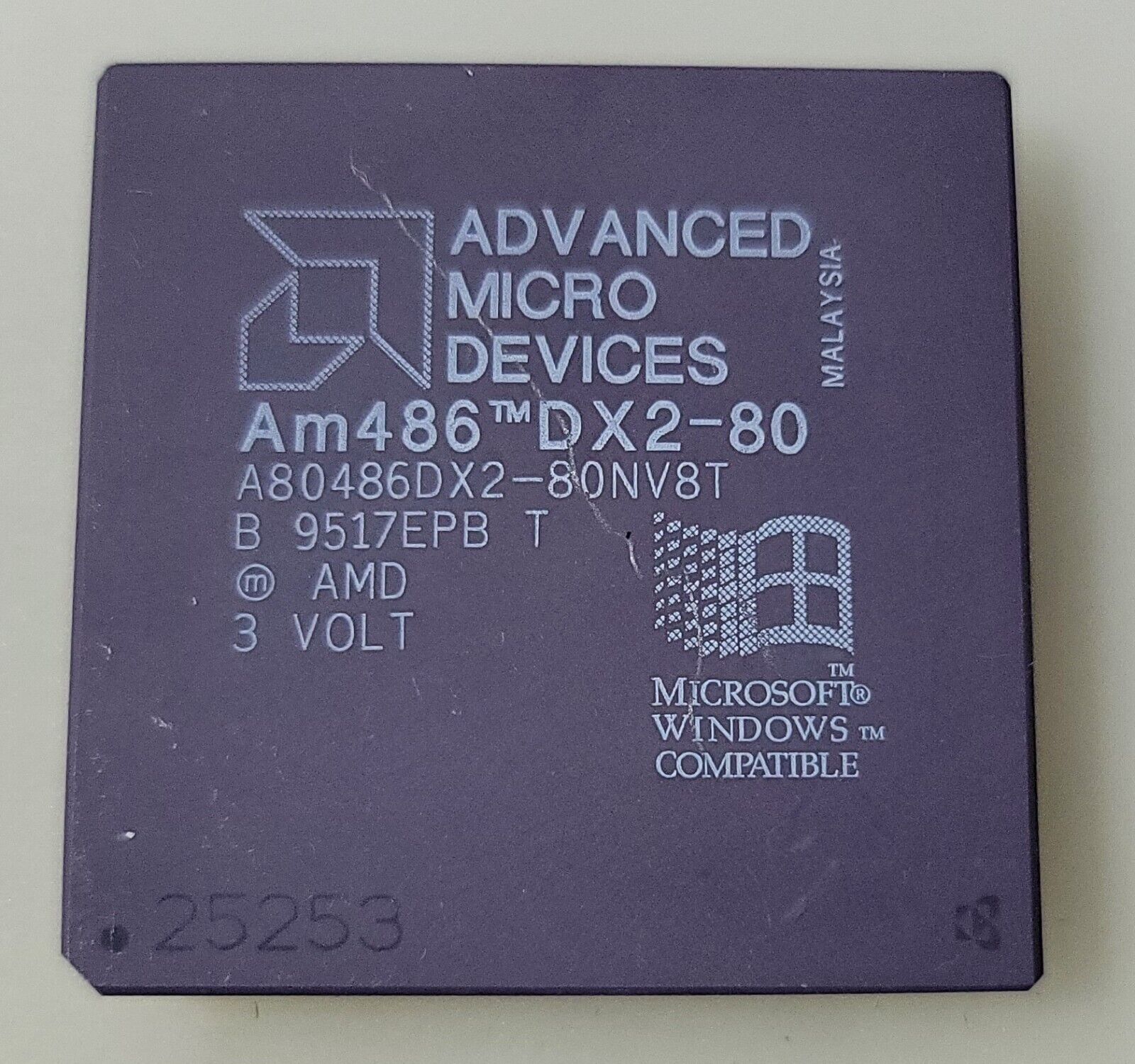 Rare Vintage AMD AM486 DX2-80 A80486DX2-80NV8T Ceramic Processor Gold/Collect