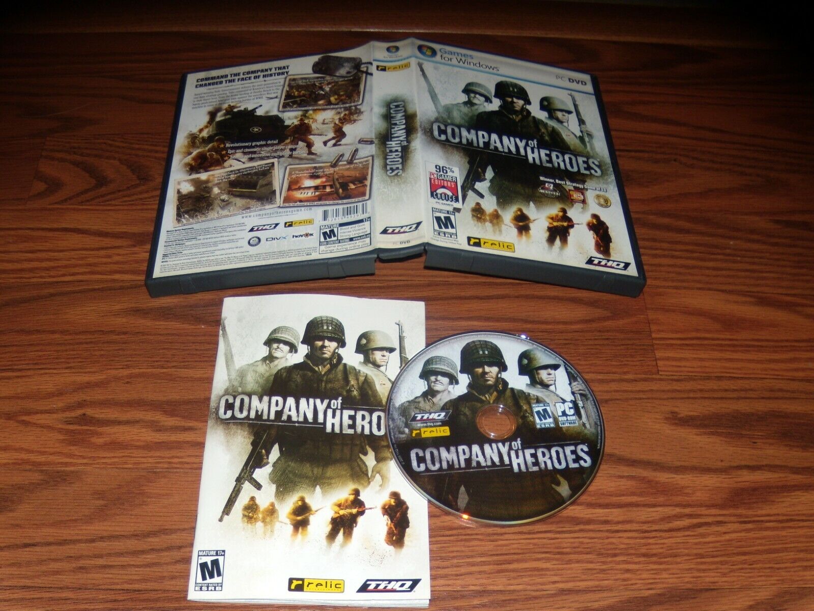 Company of Heroes (PC/DVD, 2006) Near Mint CD-ROM Game with case, manual and key