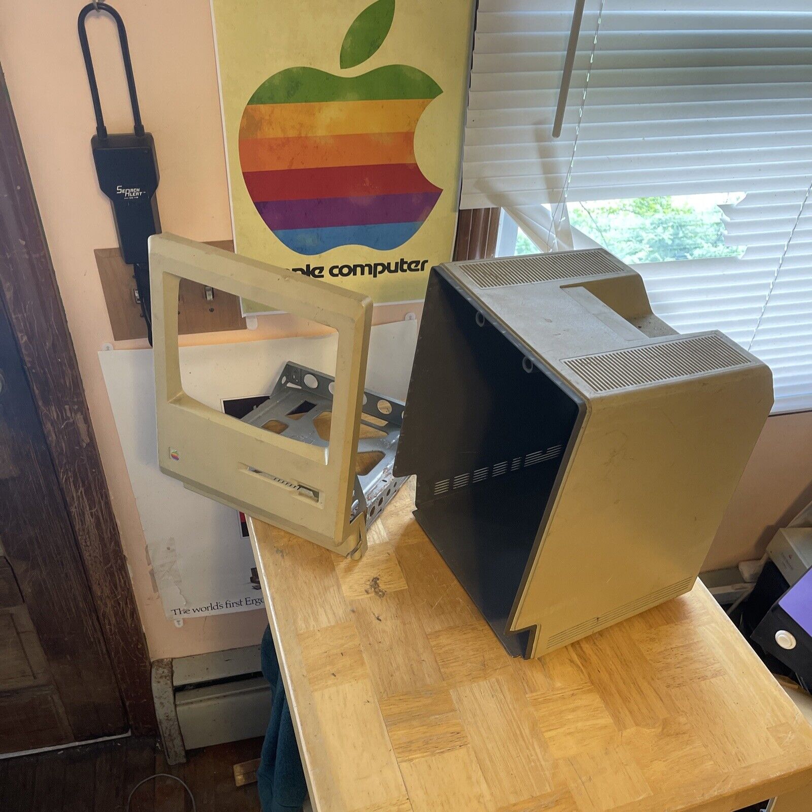 1984 Macintosh 512K Mac M0001 EMPTY Case Housing Shell Steve Jobs Mac signature