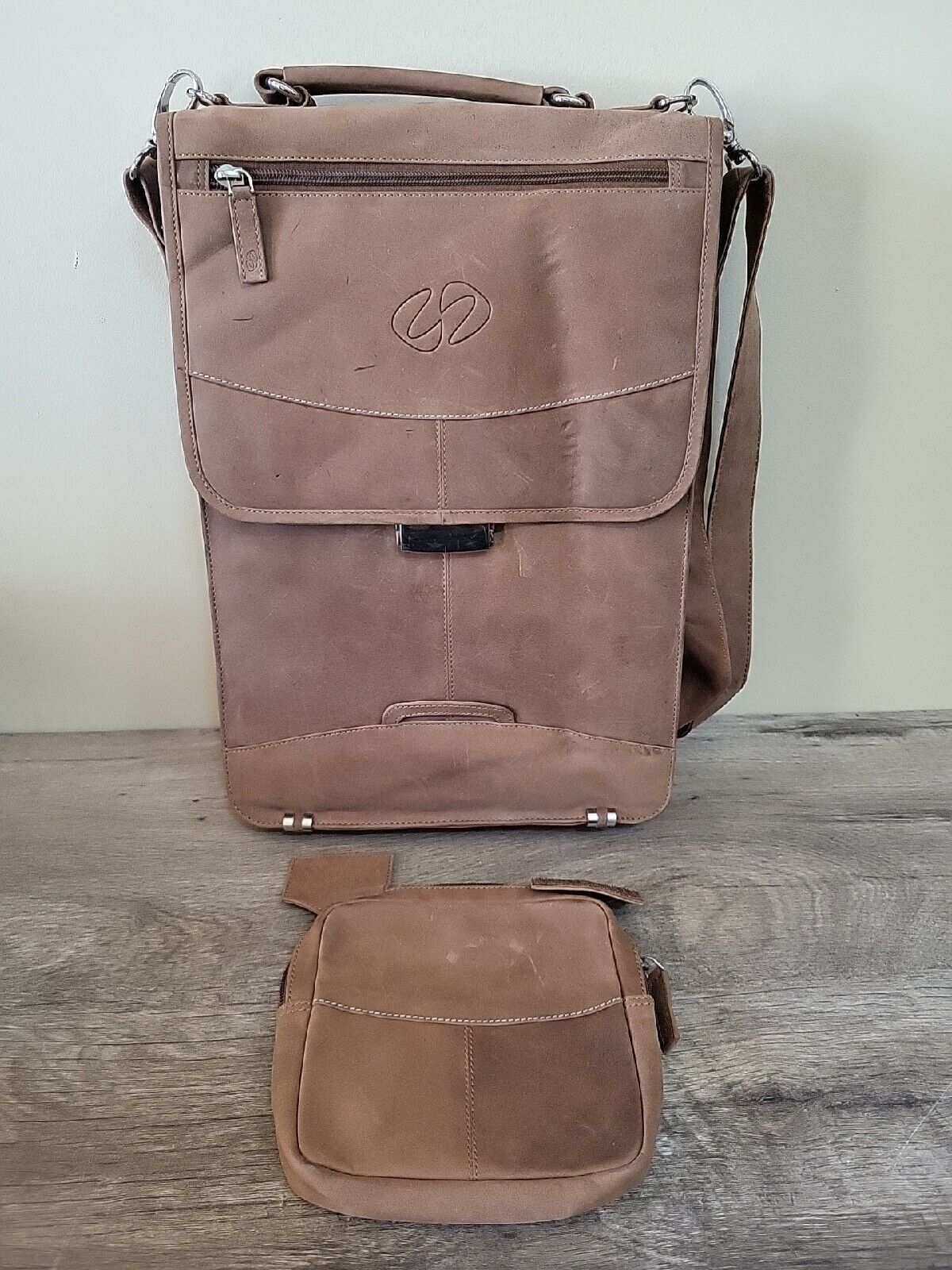 Michael Santoro Design Premium Leather Vertical Briefcase Apple Mac book Case