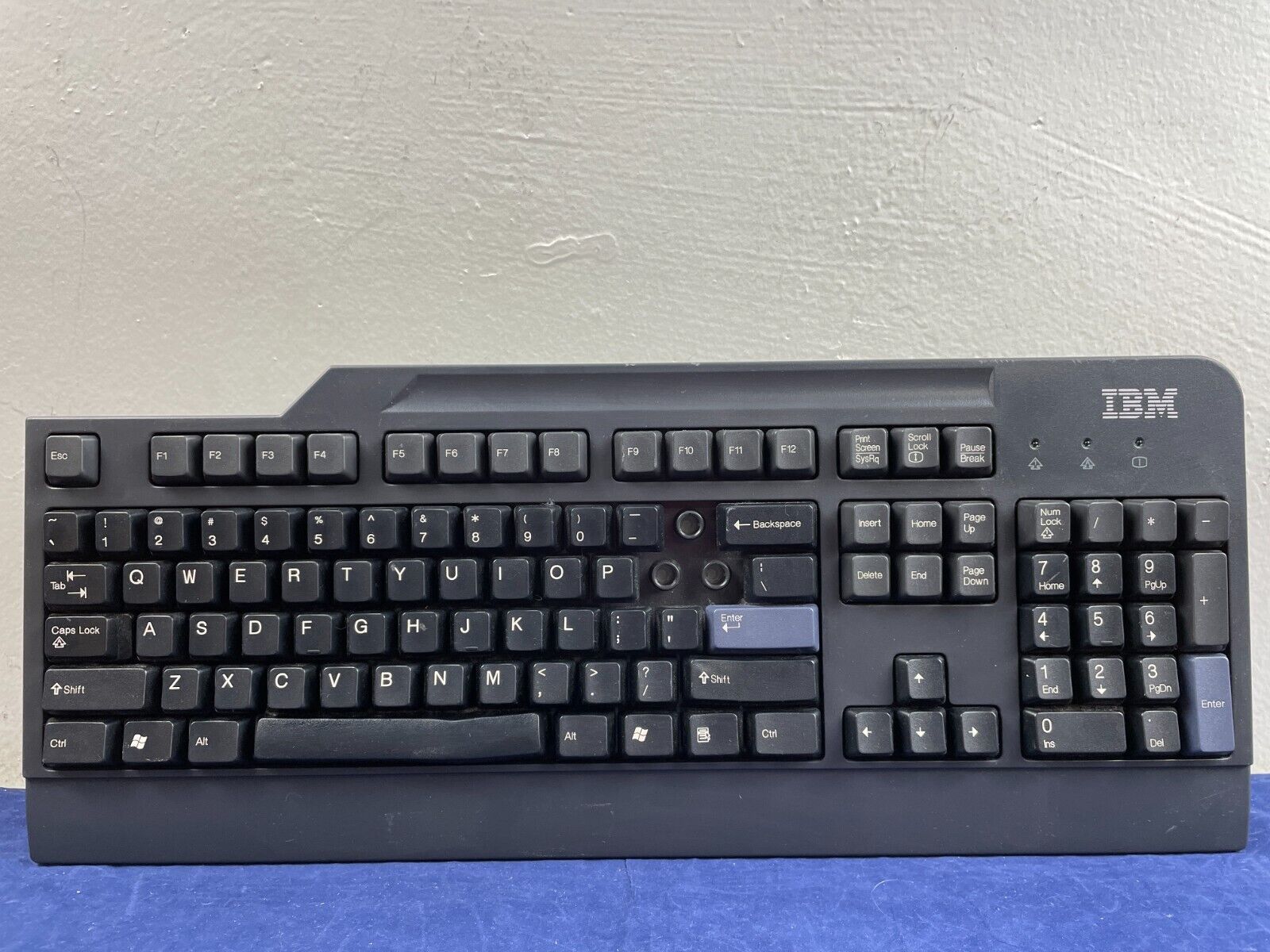 Lenovo 89P9200 KB-0225 PS/2 Black Keyboard missing caps