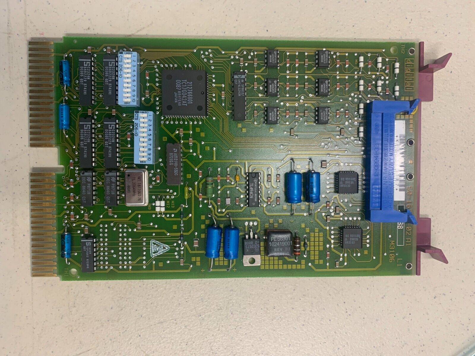 Digital Equipment DEC M3106 Asynchronous Multiplexer