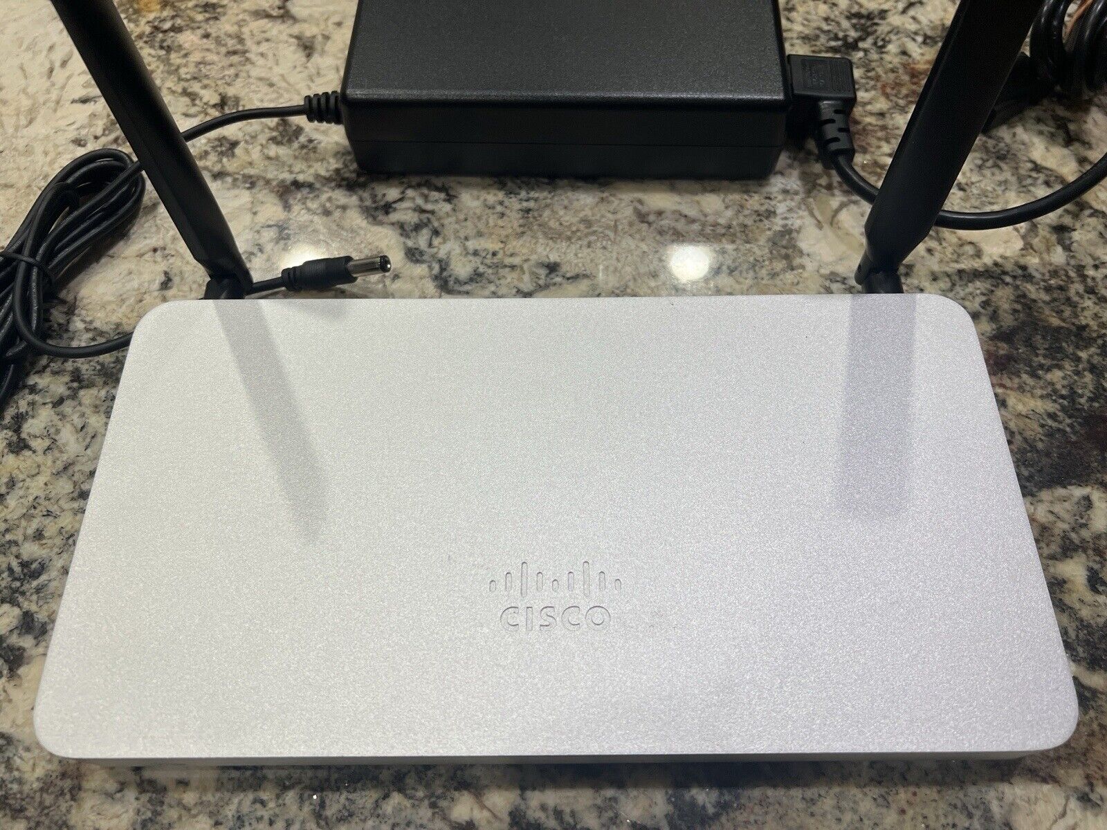 Cisco Meraki MX68CW-HW-NA Firewall Appliance w/Antennas
