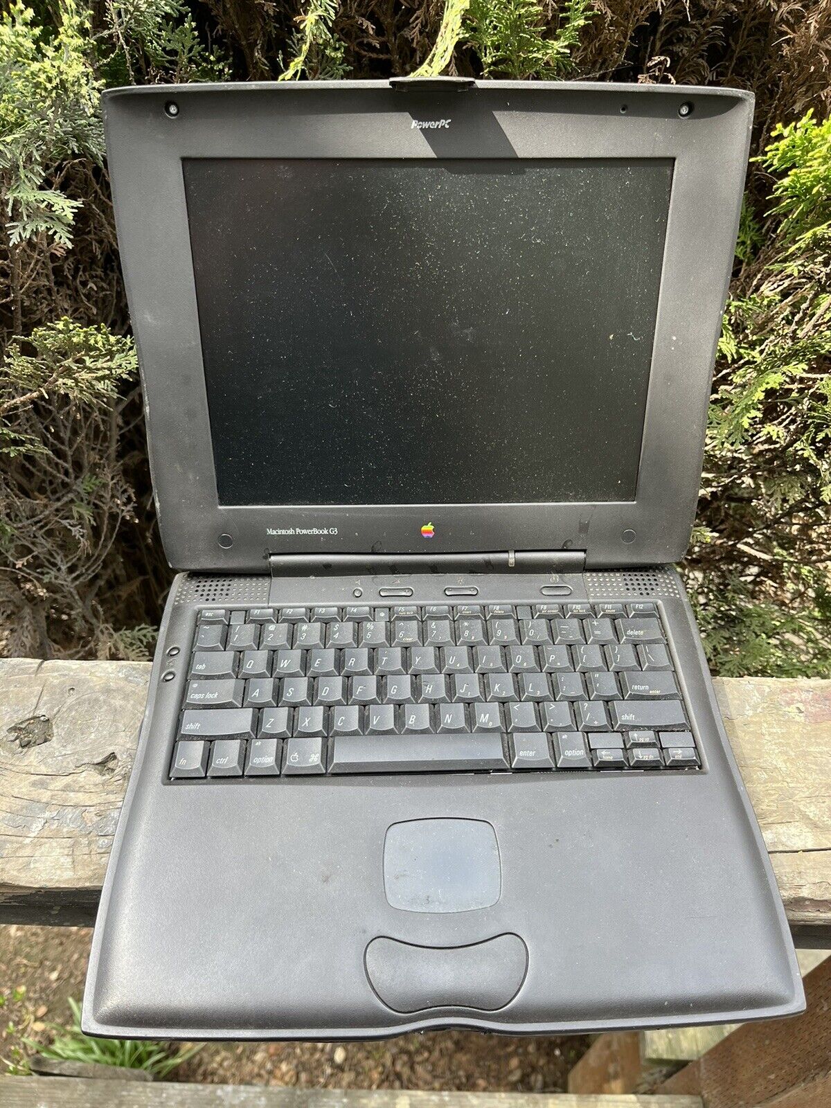 Vintage Apple PowerBook G3 400 14.1\