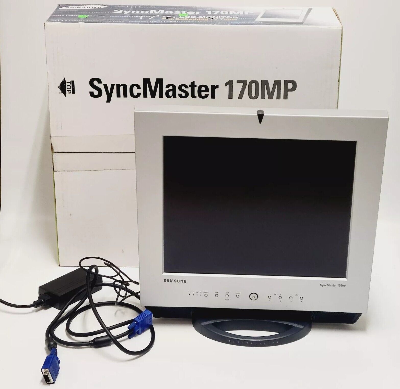 Samsung SyncMaster 170MP LCD Monitor with TV Tuner Retro Gaming Computer Display