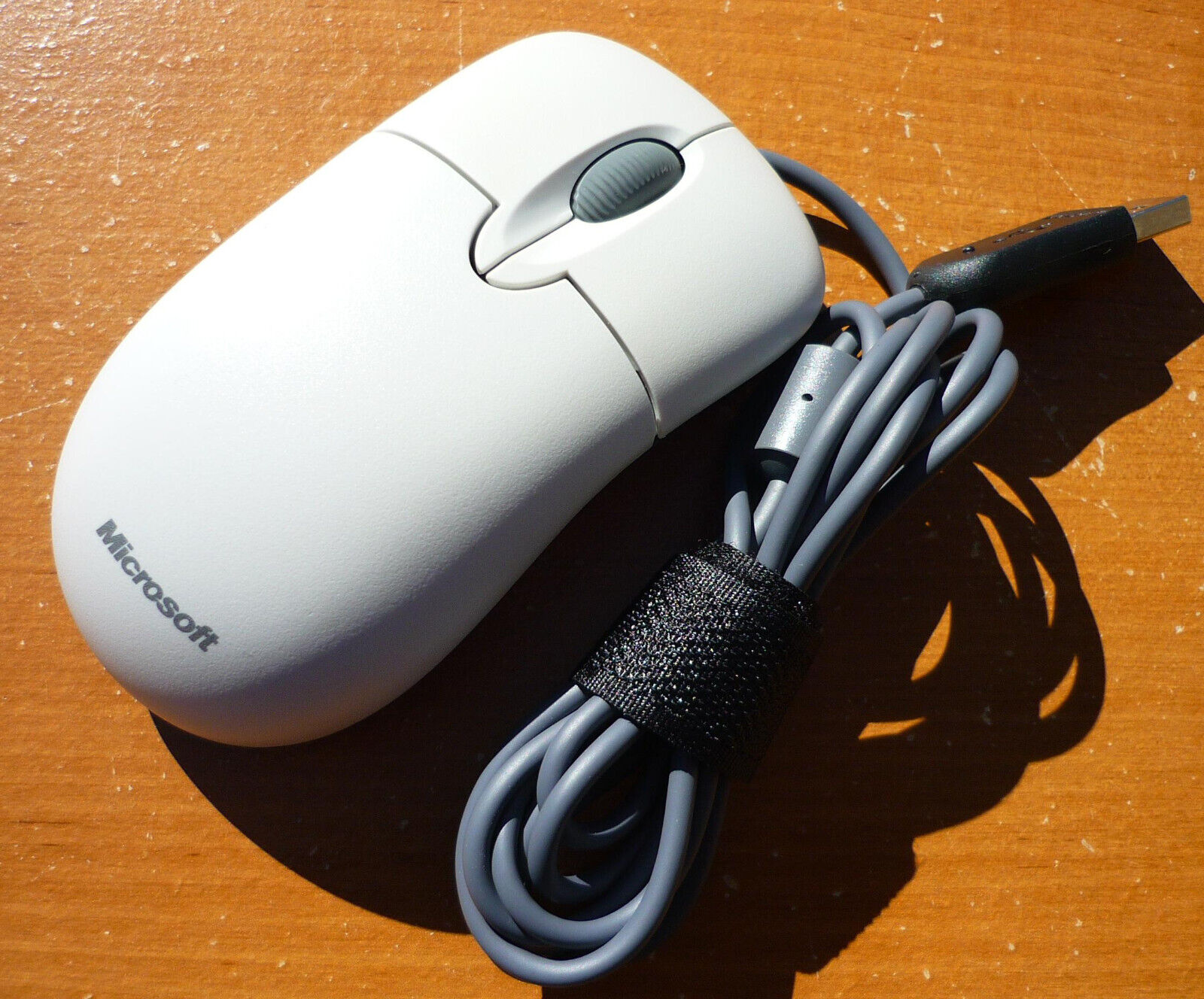 Vintage White Microsoft Basic Optical Mouse USB Wheel Mouse X800898 - EXC COND