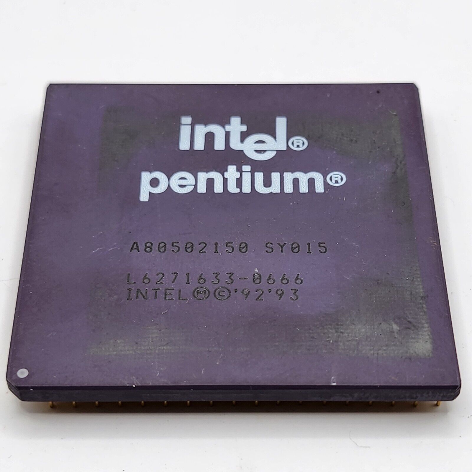 Vintage Intel Pentium 166 MHz A80502166 SY016 Socket 5 & 7 - Collectable - Gold