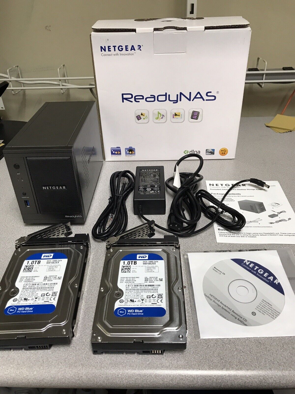 Netgear ReadyNAS RND2000-100NAS Complete With 2 Fresh 1TB Drives