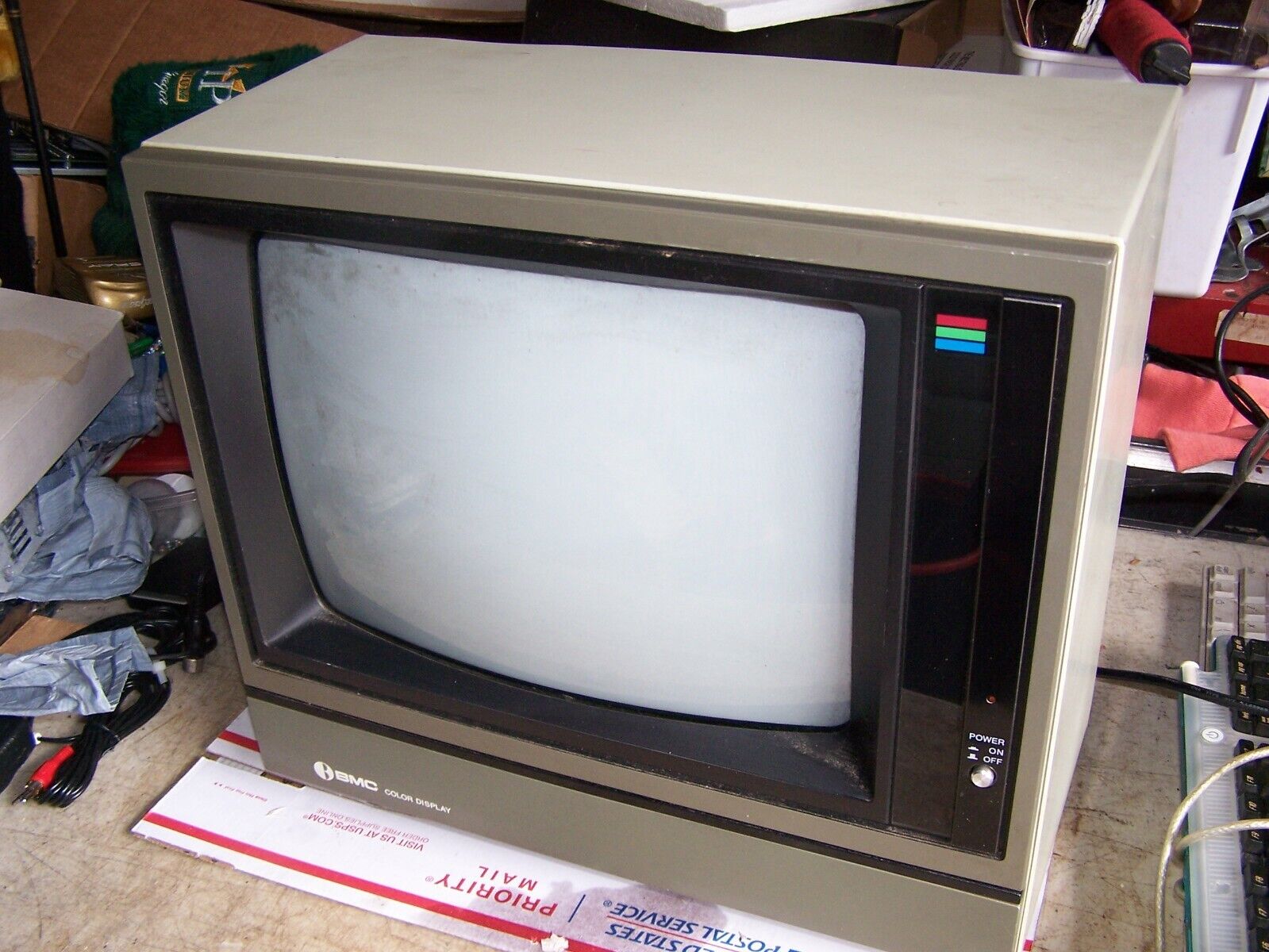 Vintage 1982 BMC Color Display Monitor BM-1401 - Estate Sale 