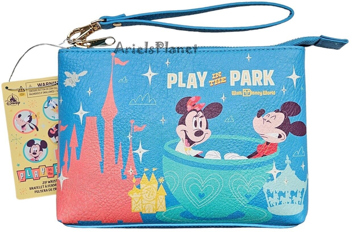 2024 Disney Parks Mickey & Minnie Play in Park Light Up Wristlet Wallet Clutch