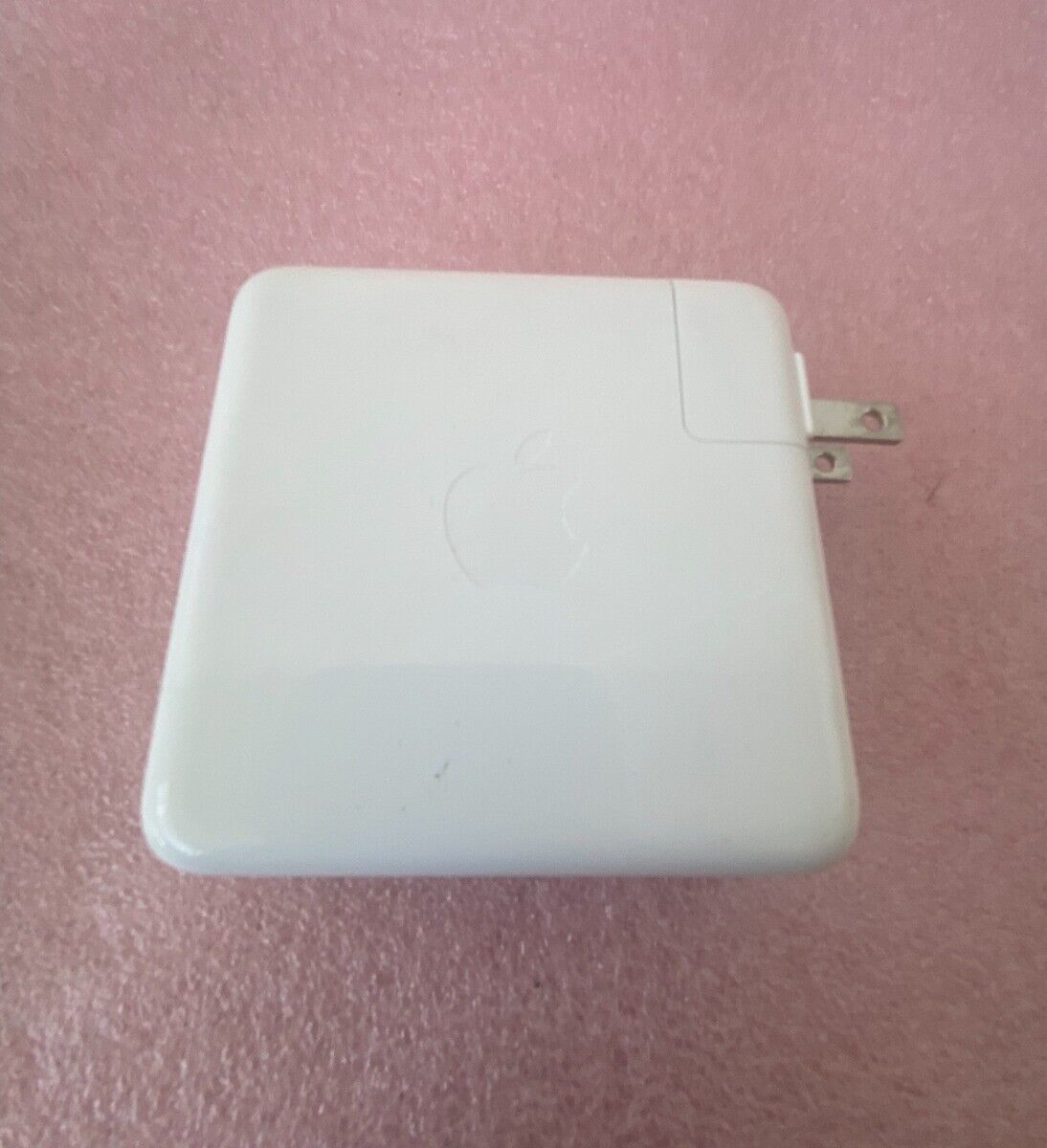 Apple 87W USB-C Power Adapter A1719 MNF82LL/A MacBook Pro 15\