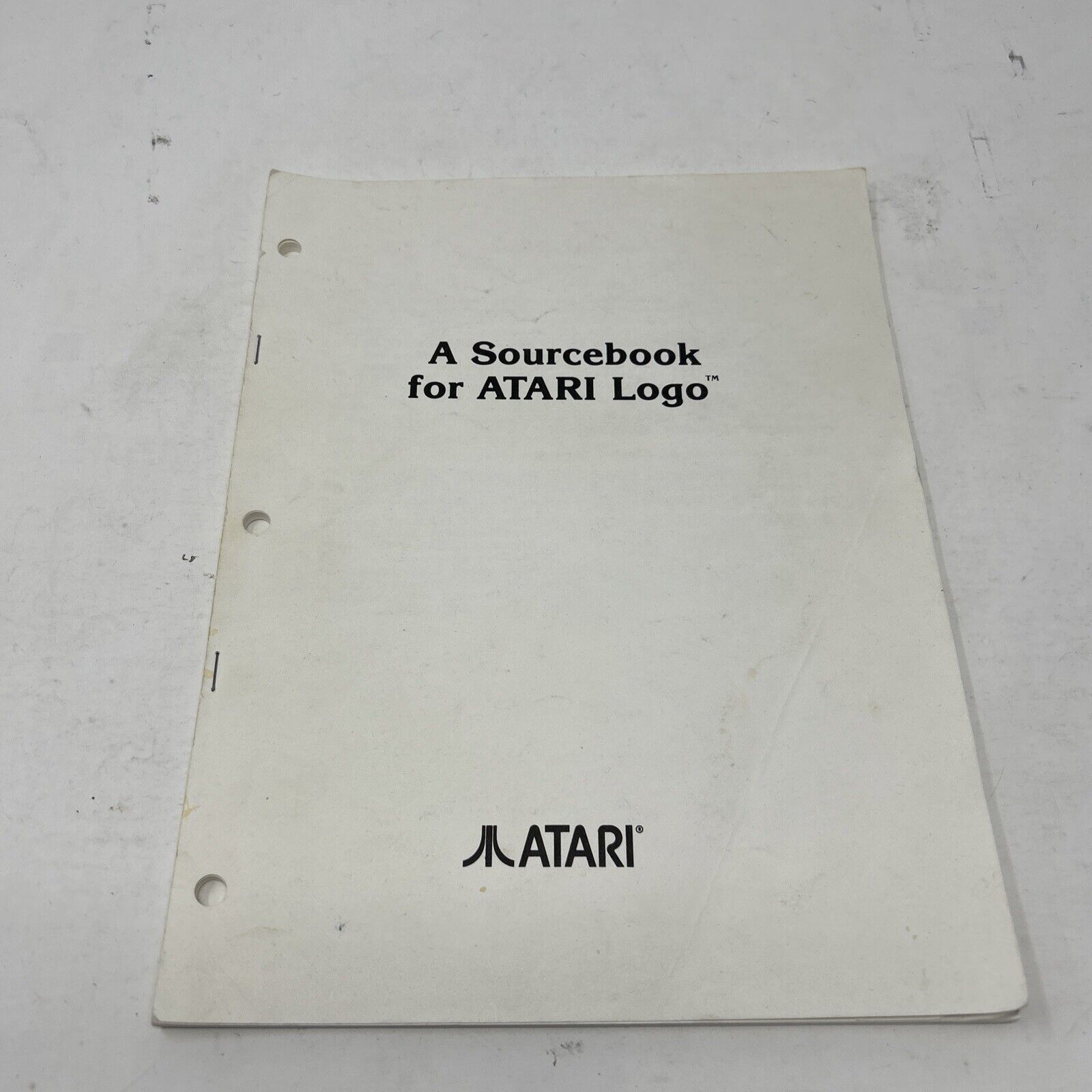 Atari 520ST A Sourcebook for ATARI Logo 1985 Vintage computing Very Nice ST