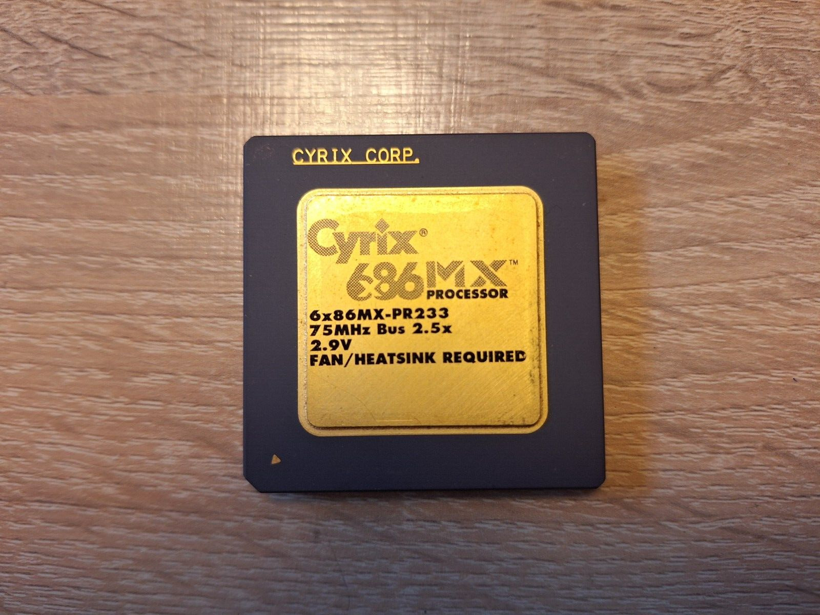 Cyrix 6x86MX-PR233 75Mhz BUS 6x86 vintage CPU GOLD #2