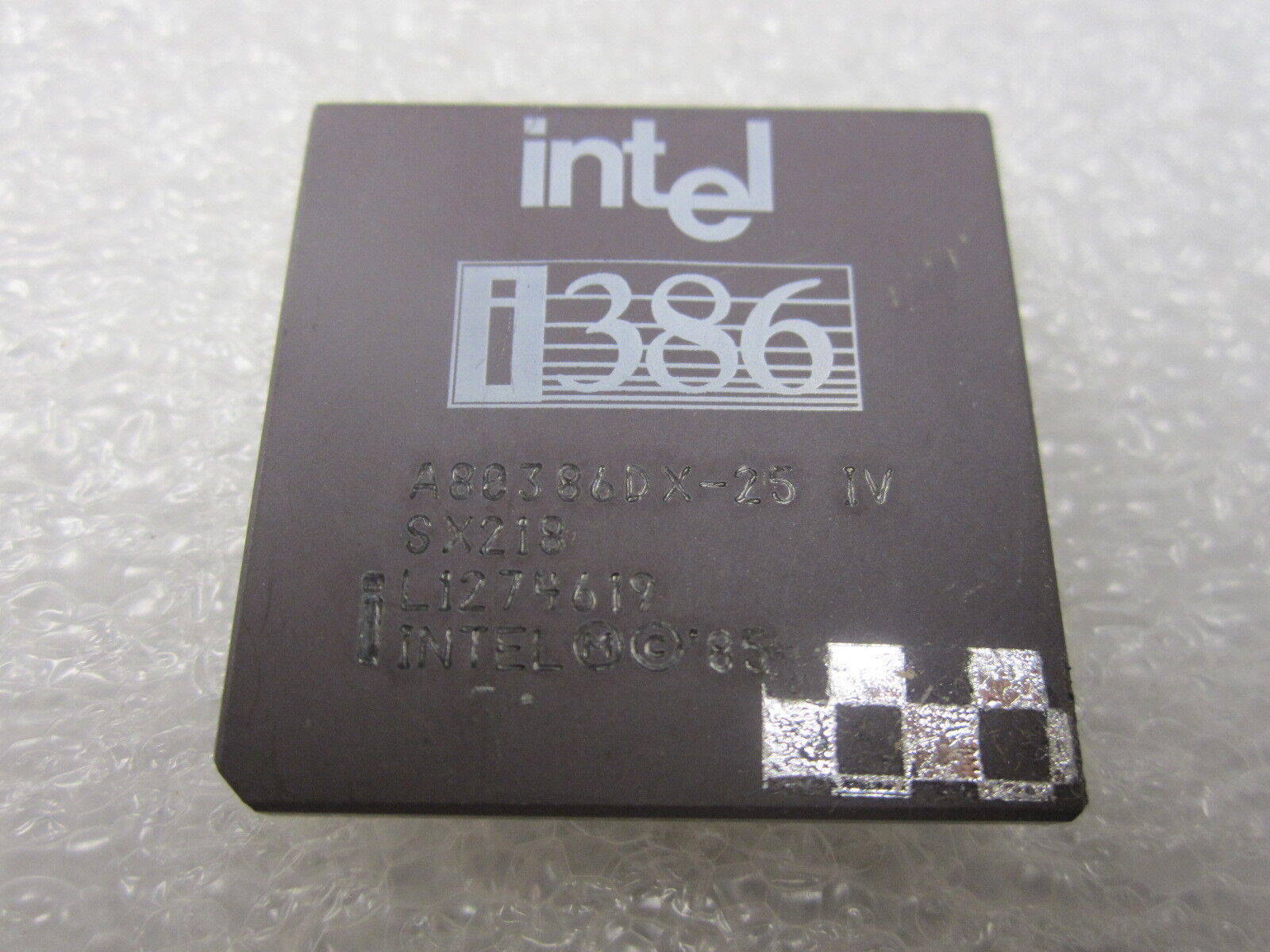 Intel 386DX-25 Processor Purple Ceramic Gold Pins SX218