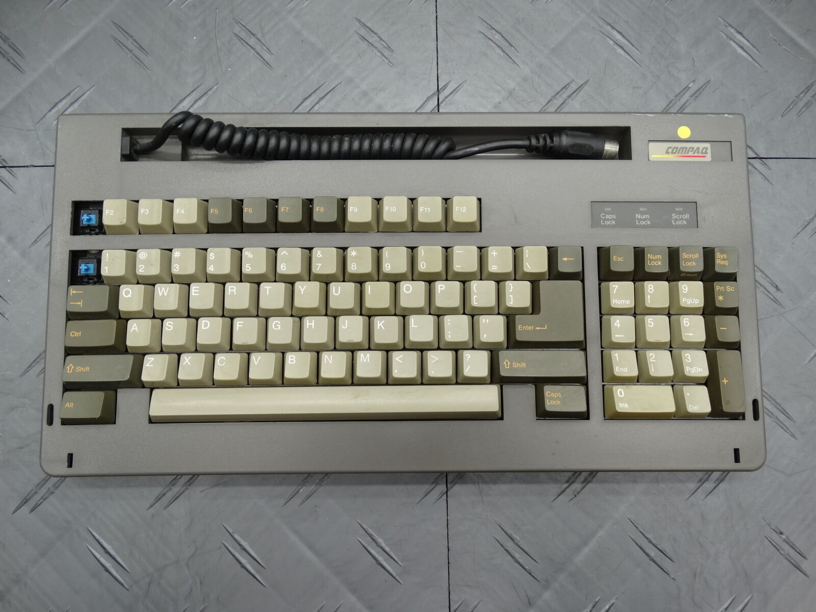 Compaq Mechanical AT/XT Keyboard Mainframe Collection Gray (Missing Keys) RARE