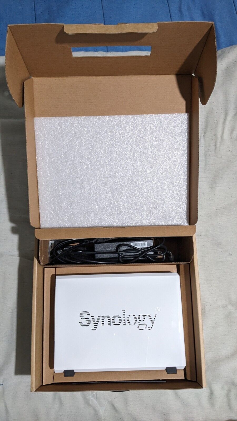 Synology DiskStation DS218J 2-Bay USB 3.1 NAS  with Original Packaging
