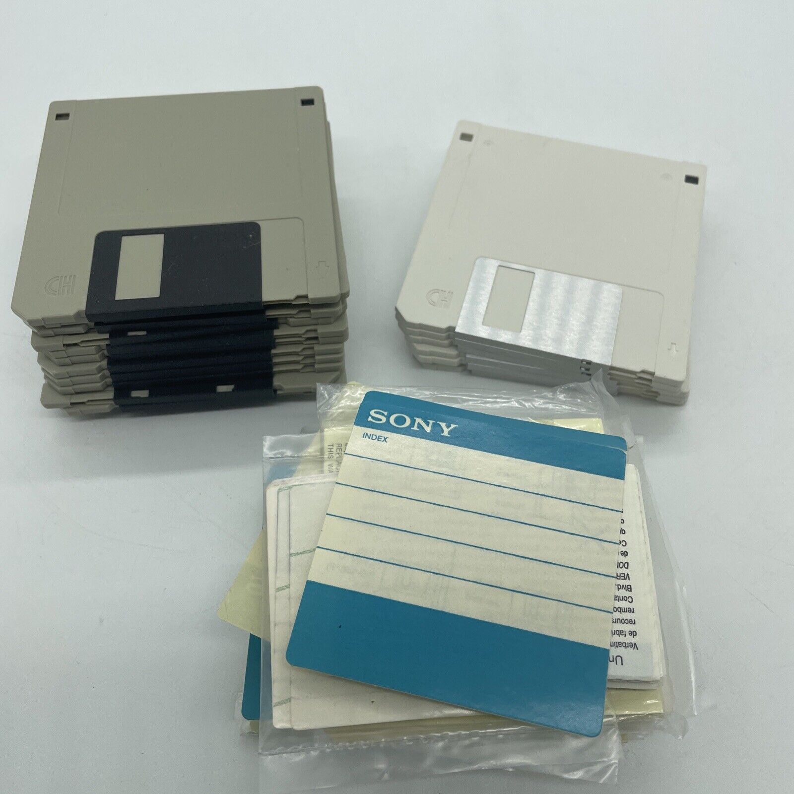 Vintage 3.5 inch Floppy Discs Lot of 20 with Blank Labels Loose Blank Media PC