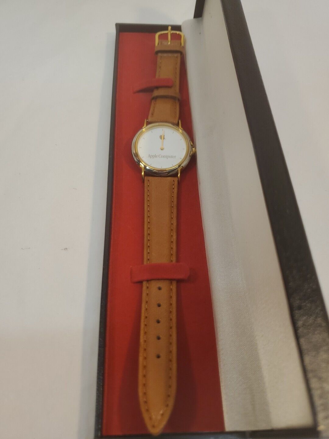 Vintage Apple Computer Wrist watch Quartz Leather Band Box 