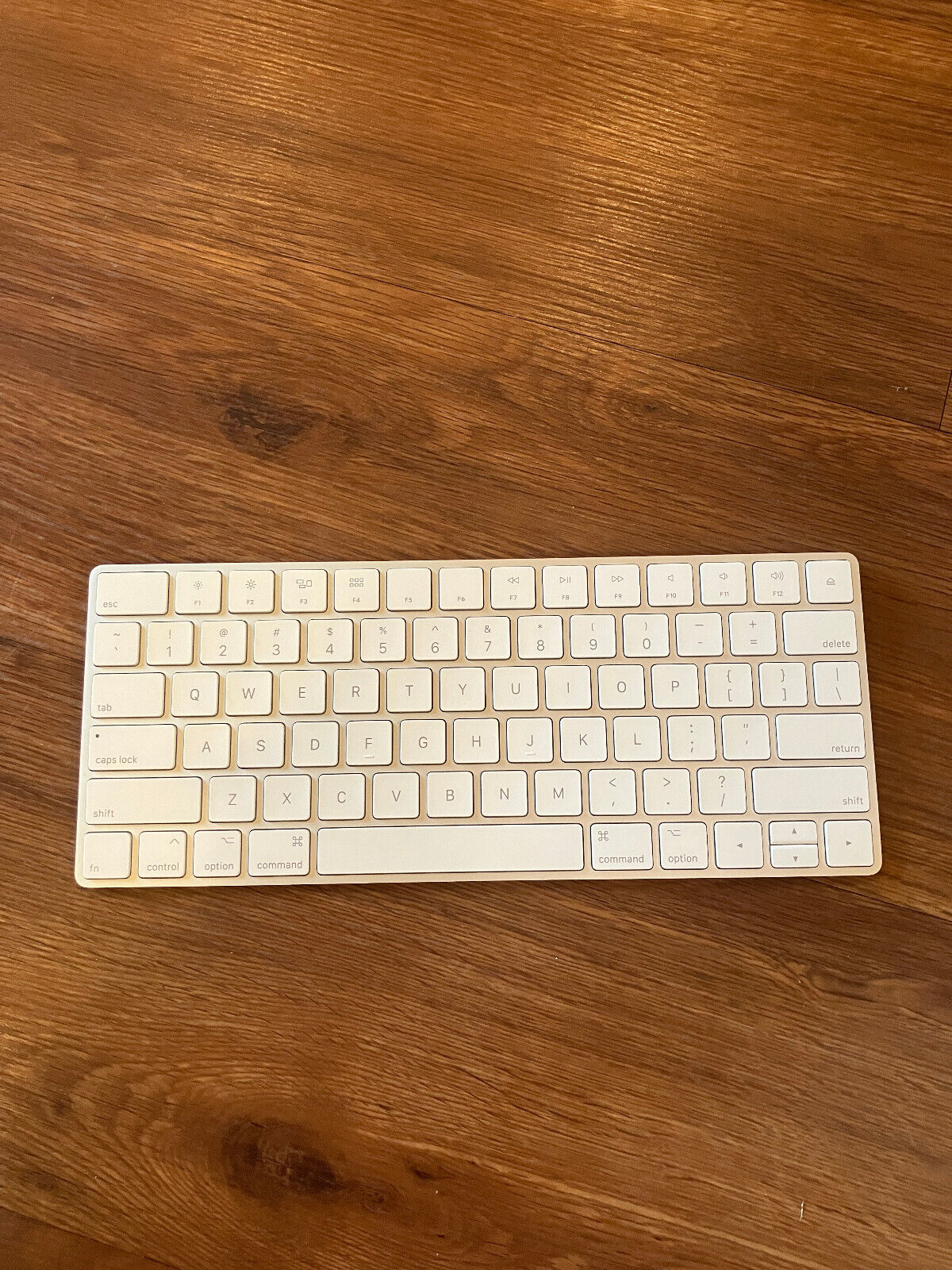 Authentic Apple Magic Keyboard - US English model A1644