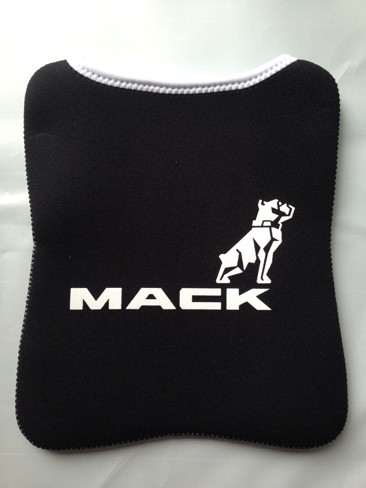 New Genuine Mack Merchandise Mack Bulldog Logo Black/White Ipad Neoprene Sleeve
