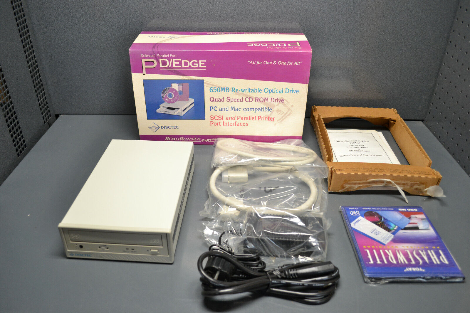 Brand new Vintage Disctec External PD/Edge SCSI / parallel optical drive 650mb