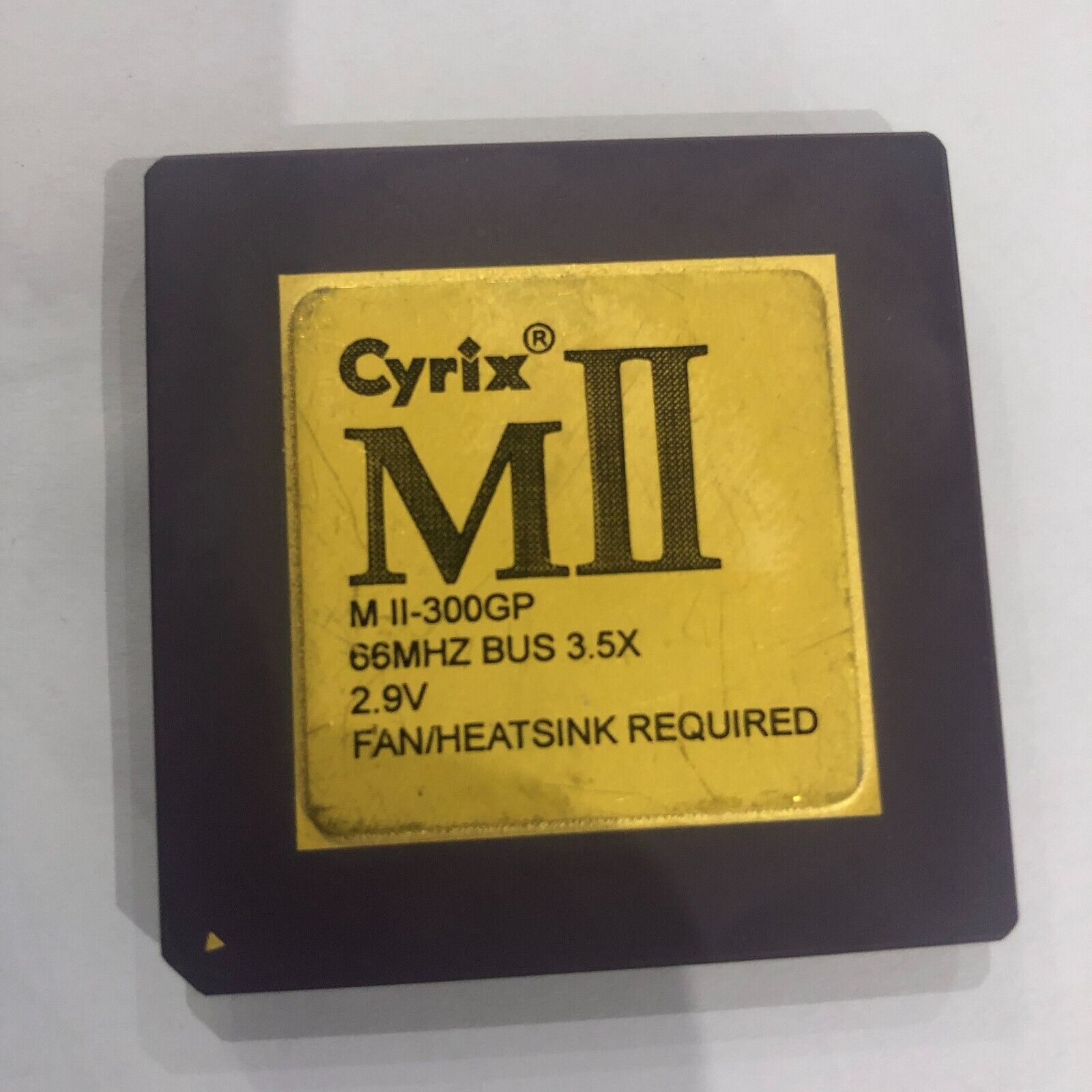 1x Cyrix M II 300GP 66 MHZ Bus 3.5X 2.9V Ceramic CPU 