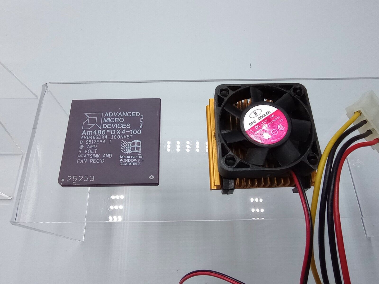 AMD Am486DX4-100 A80486DX4 100 NV8T Processor Socket 3 w/Heatsink and Fan
