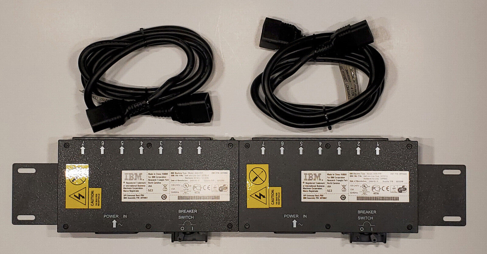 2x IBM 9306-RTP Rack Mount PDU 39Y8907 with Extension Cords