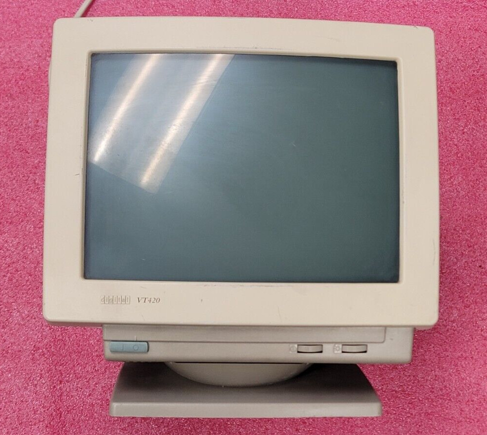Vintage Digital DEC VT420-B2 Terminal, no keyboard, monitor w/stand Green screen