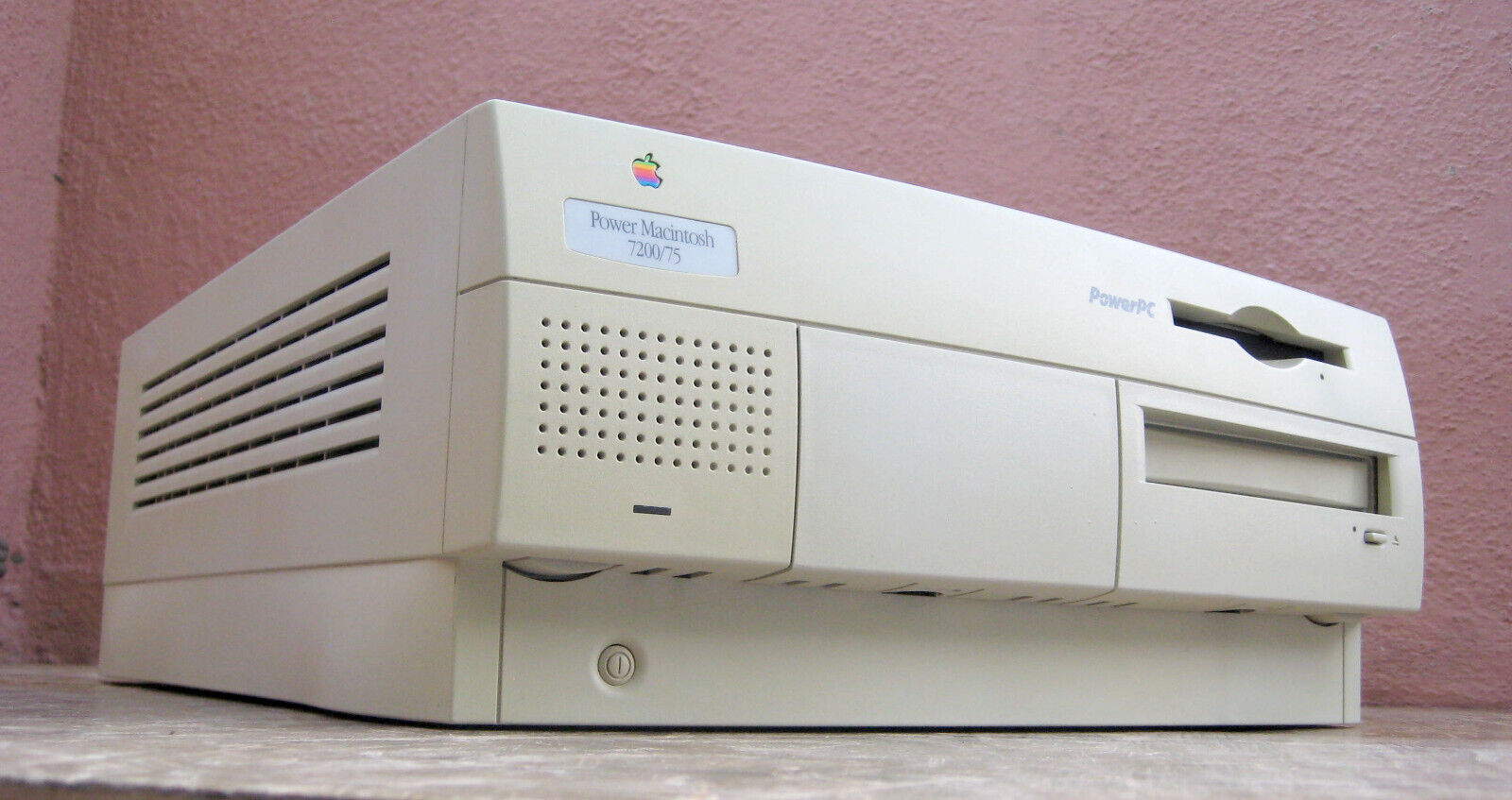 UNUSED FOR 20 YEARS NEAR MINT Apple Power Macintosh 7200/75 M3979 Local PU LA