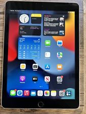 Apple iPad Air 2 32GB, Wi-Fi, 9.7in - Space Gray / Very Nice Condition picture