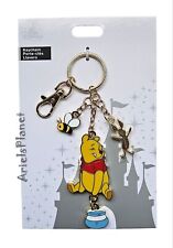 Disney Parks Epcot UK Pavillion Winnie the Pooh & Bee Metal Keychains Bag Charm picture