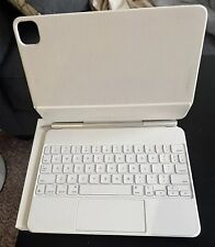 White Apple Magic Keyboard For iPad Pro 11