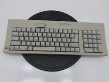 Apple Macintosh M0116 Keyboard - No Cord picture