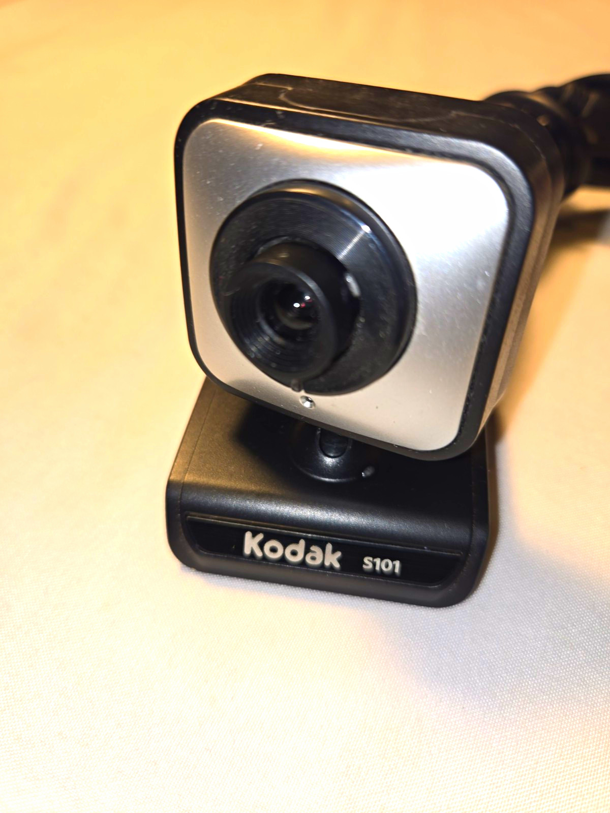 Kodak S101 USB Clip-On Webcam Built-In Microphone 30 fps 640x480 Black/Silver